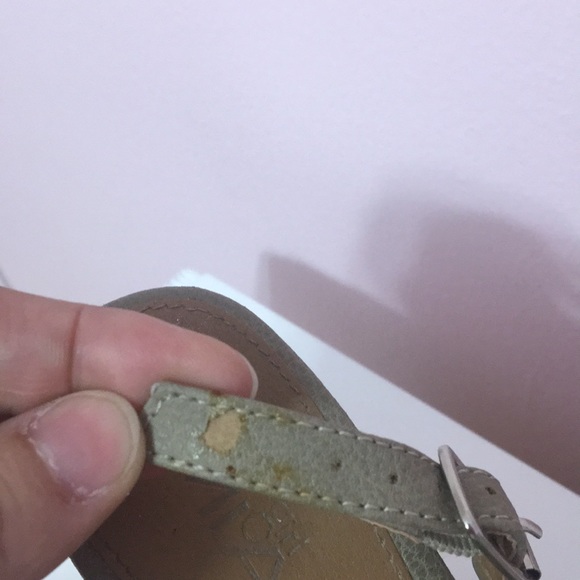 shoes - Picture 6 of 6